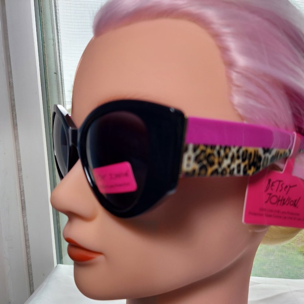 Betsey Johnson Black and Pink Sunglasses